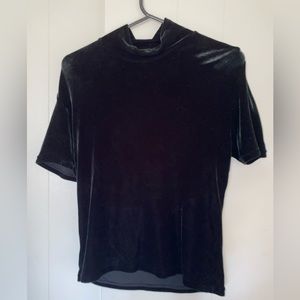 Banana Republic velvet turtle neck 🖤